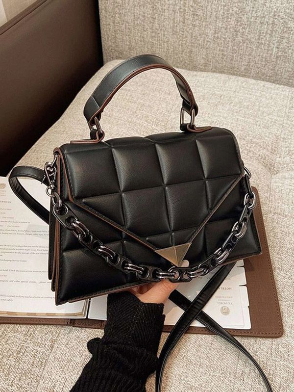 Eira (恵) - Modern Warmth